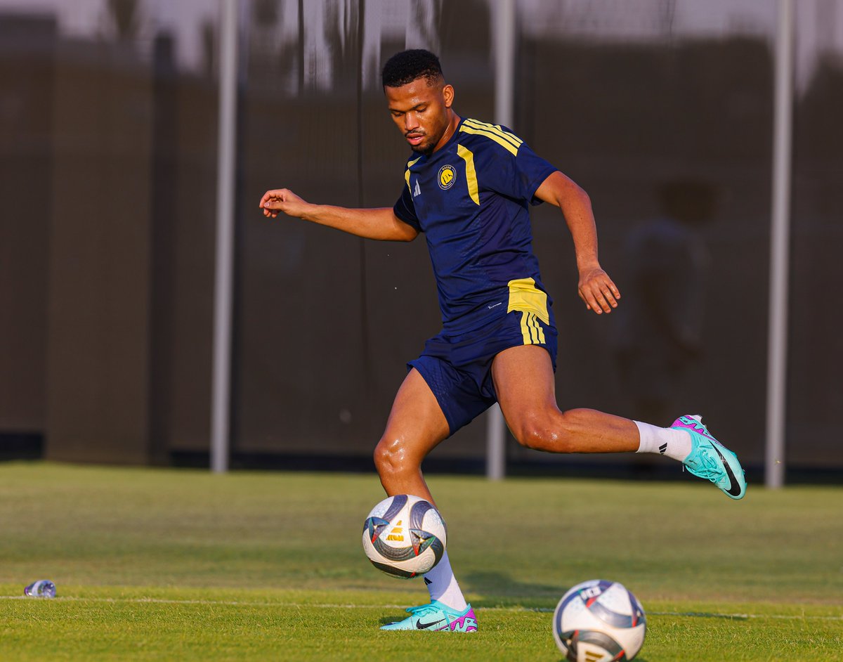 AlNassrFC's tweet photo. المصابـون يواصلون برامجهم التأهيلية 🔋 https://t.co/MWl7G5Hcyj