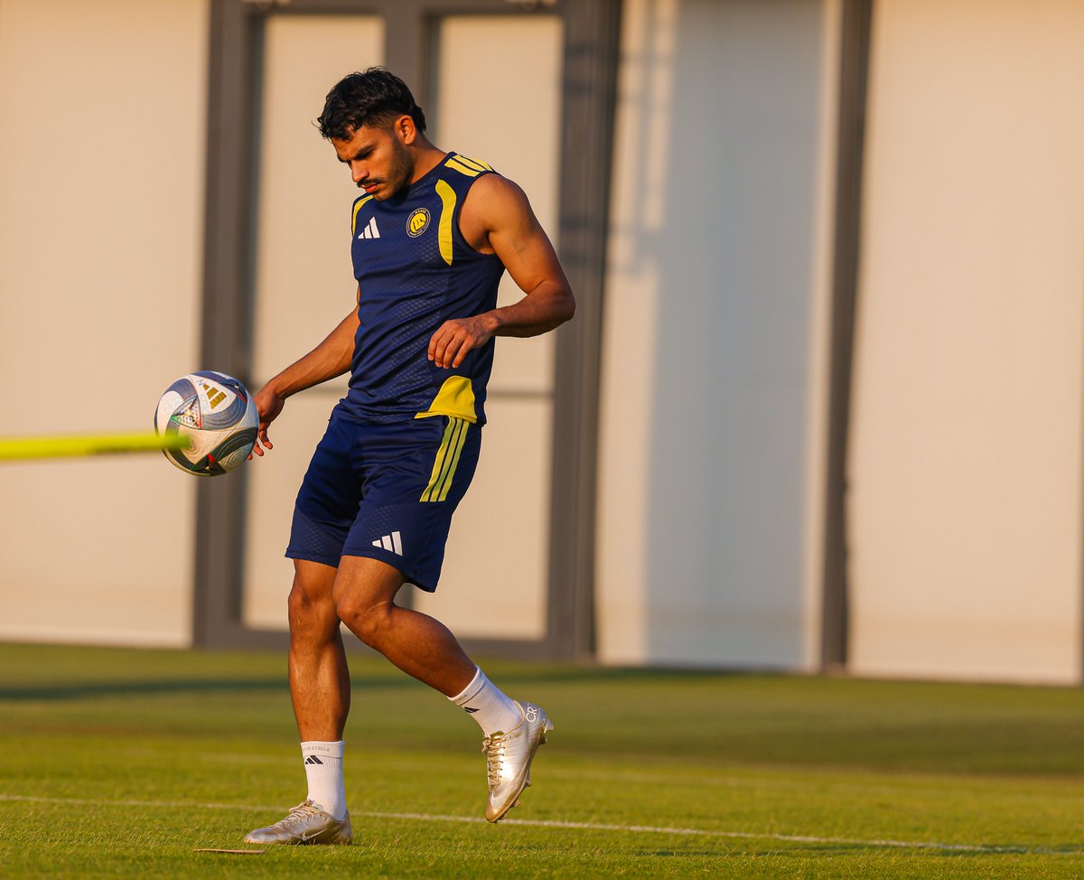 AlNassrFC's tweet photo. المصابـون يواصلون برامجهم التأهيلية 🔋 https://t.co/MWl7G5Hcyj