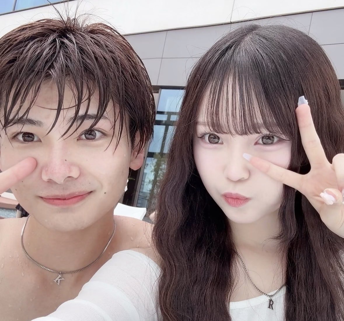 m_ngio's tweet photo. 1年前くらいにりのんちゃんがイニシャルネックレスをプレゼントしてから、かなとくんがお仕事以外で外してるところ見たことないくらい肌身離さずにずっと着けてるよね( ˘͈ ᵕ ˘͈  )

#かなりの https://t.co/ZU0TktM6Yx