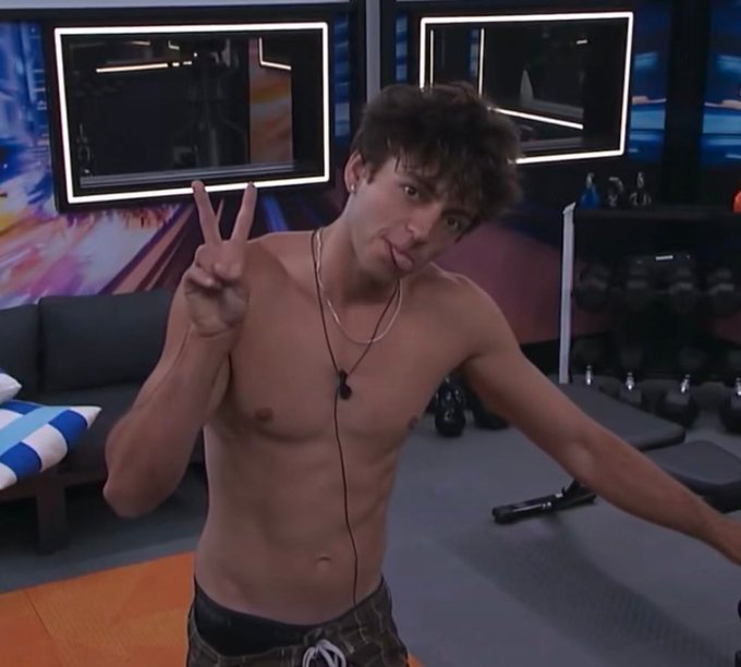 theblade999's tweet photo. I just looked up "Complete Asshole" in the dictionary. There was no definition, just this picture. #BB28 https://t.co/wzksN8SsDB