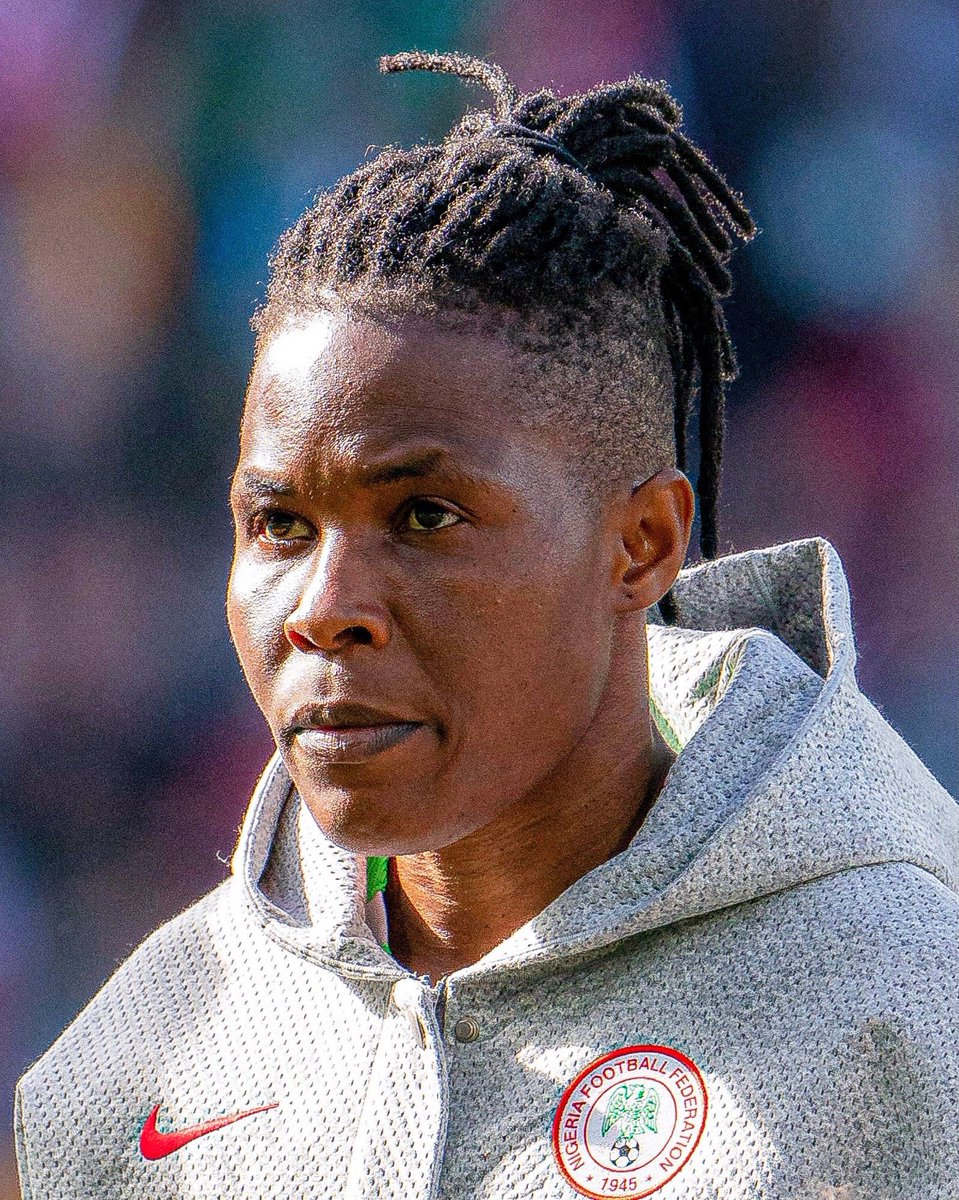 Cleverlydey4u's tweet photo. Osinachi Ohale announced her retirement from international football after 16 years, 86 caps and 5 WAFCON titles with Nigeria ❤️🇳🇬 https://t.co/KfcHWDAhZn