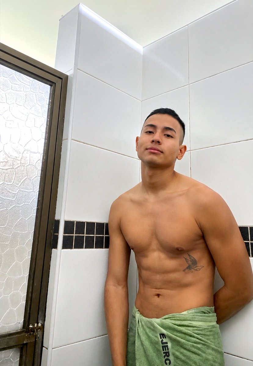felixsoldier's tweet photo. Paja en la ducha que rico 😈 
Contenido disponible 😈 +57 3174321721 https://t.co/Y0LdNudgbQ