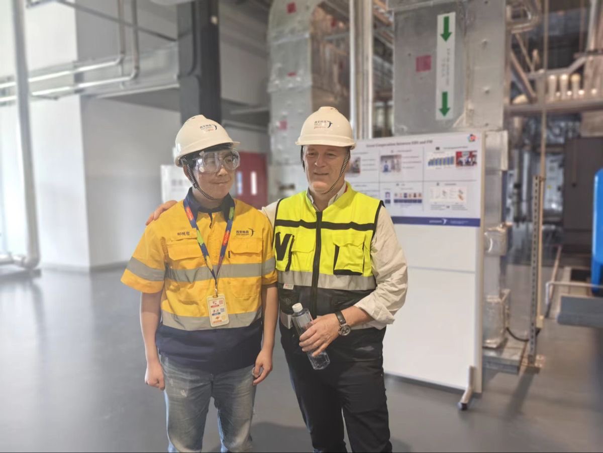 Mikeeeeywood's tweet photo. Just wrapped up a walkthrough at one of my warehouses. Inventory’s tight, systems are running smooth, and the team’s locked in !! https://t.co/zPA3ocbpTW