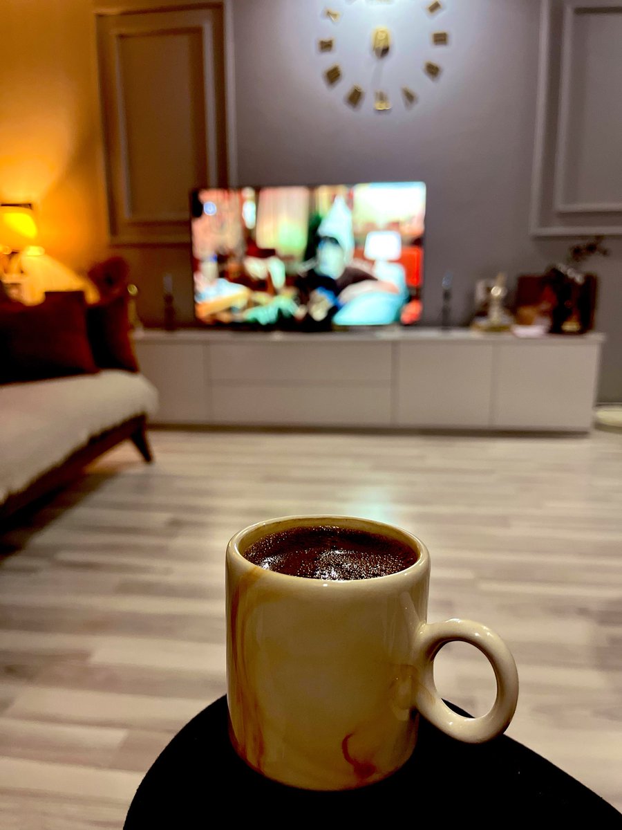 odusum90's tweet photo. Kahve içeyim bari 🙄☕️ https://t.co/D50TWCsomb