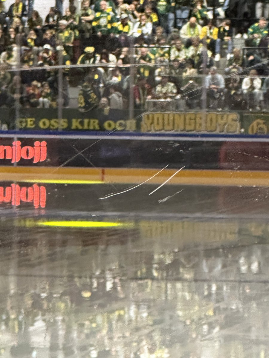 SebEdvardsson's tweet photo. ”Ge oss kir och Young Boys”

Tveksamt budskap. https://t.co/SjdgRqT6nT