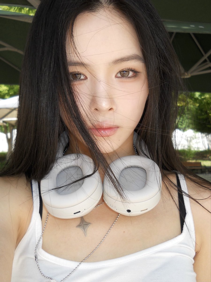 fishounn's tweet photo. 너무 여자고.... 여자임♡ https://t.co/iwskR2158d
