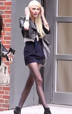 cinnamonstick_x's tweet photo. Why was Jenny Humphrey lowk thinspo https://t.co/cHDNUcaLew