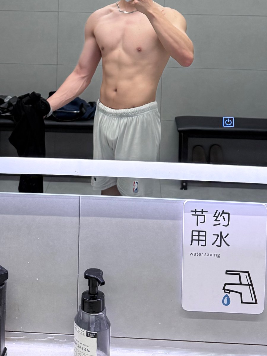 plokijuh0791's tweet photo. 减脂好困难
#直男 #肌肉 https://t.co/I0lJJH05UH