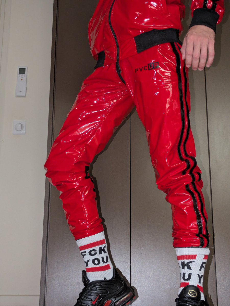 ectortwink's tweet photo. Thx @pvc_up ❤️.
#twinkboi #shinytracksuit #boy #pvcup #pvcfetiche #socks #tn #master #tracksuit #twink #redshinytracksuit #shinytwink #pvc #nylon #fetish https://t.co/fTAJz9zZXa