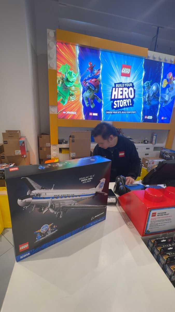 BEING_MY_SELF17's tweet photo. “You look happier”
Thx I just bought more Lego 
——
Aerospace Eng mindset is under proses , I’ll put it next to the Artemis II launch system https://t.co/ziQddBcH91