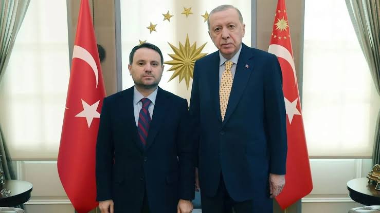 Mhmtcicek02's tweet photo. Erdoğan ve Akın Gürlek 'e güveniyoruz.

Çarkta kim varsa sonuna kadar gidilecek..

Devletime Güveniyorum!! https://t.co/d4OW5h2TgQ