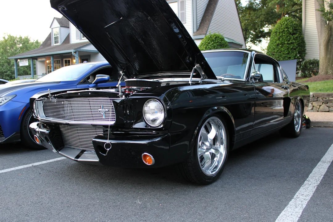 iOnlycuff_Juicy's tweet photo. Clean. Classic. Timeless. 🐎🔥

1966 Mustang — some designs never get old.

Would you take this classic over a modern Mustang? 👇

❤️ ’66 Mustang
🔥 Modern Mustang
#1966Mustang #FordMustang #ClassicCars #AmericanMuscle #VintageCars https://t.co/4n61wICzFX