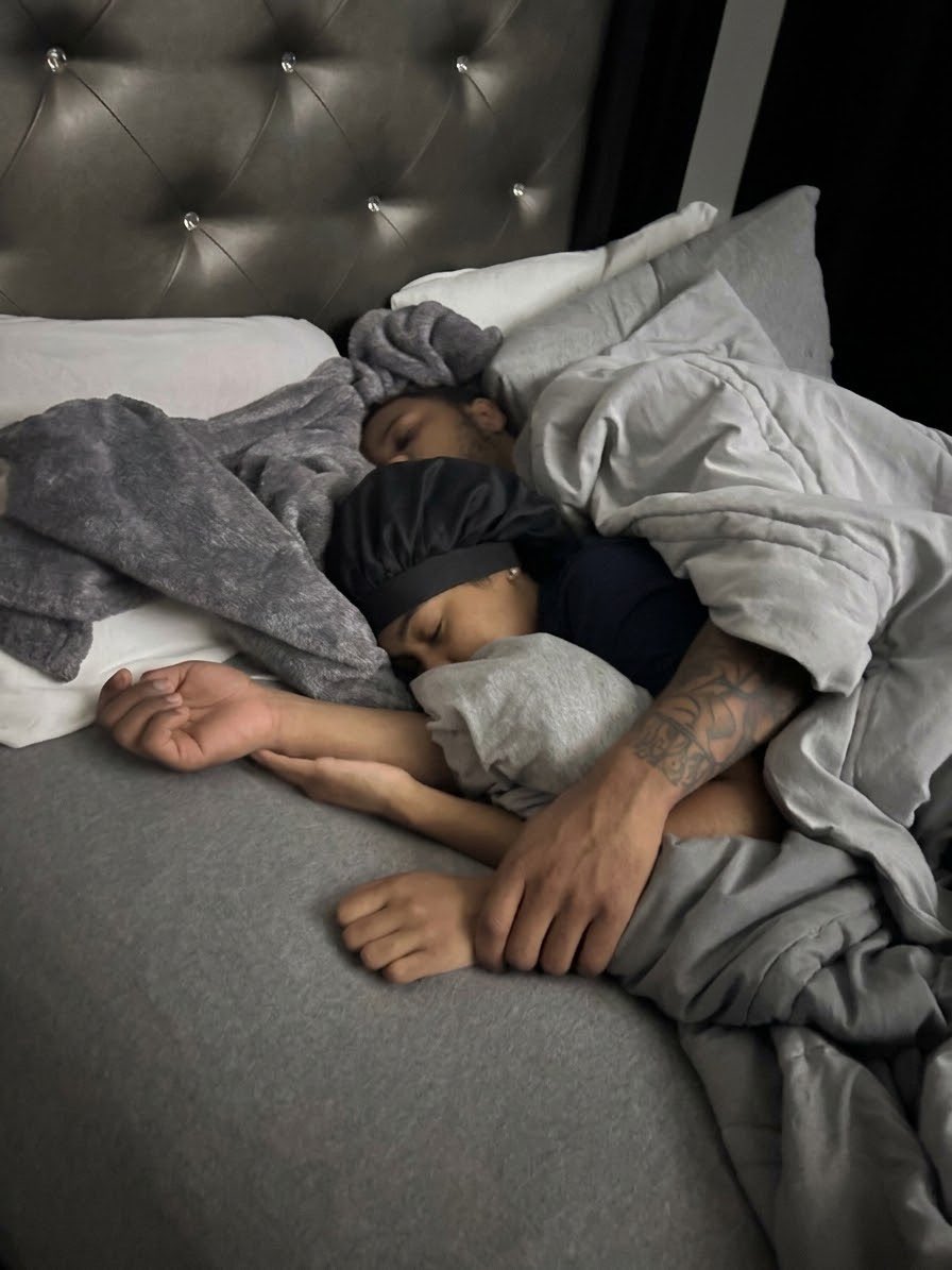 hw_flamzy's tweet photo. I’m not for the streets, I love being home like this!!! https://t.co/D4UWftpp27