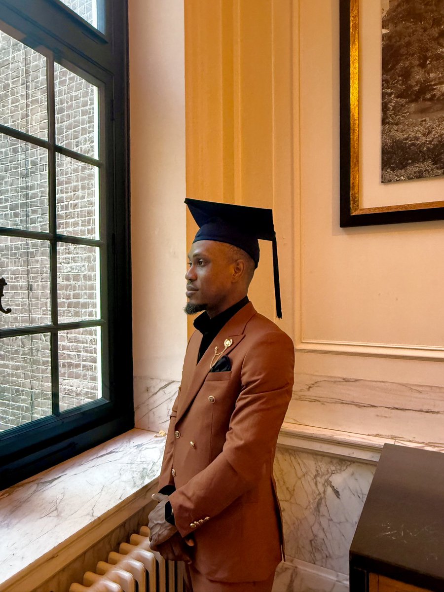 haykyns's tweet photo. A degree hotter🎓🔥

#ExecutiveMBA #BusinessSchoolNetherlands https://t.co/I45z6v8HfU