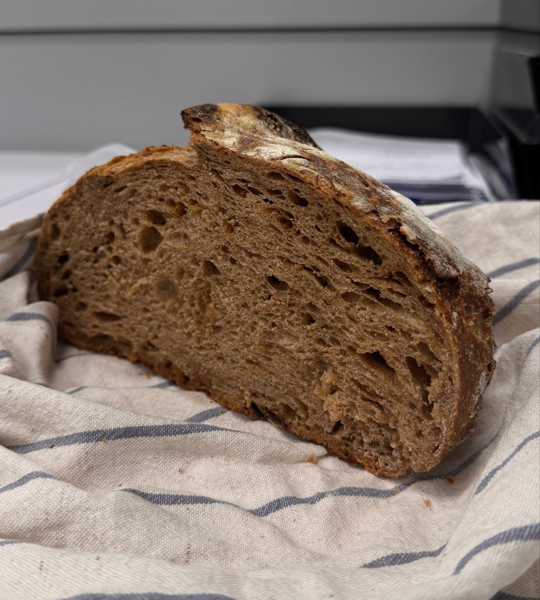 FoodNyt's tweet photo. I brought half a loaf of freshly baked beauty on dark beer and with onions to work, gonna treat my workhorses on shift https://t.co/xZIWfpokps