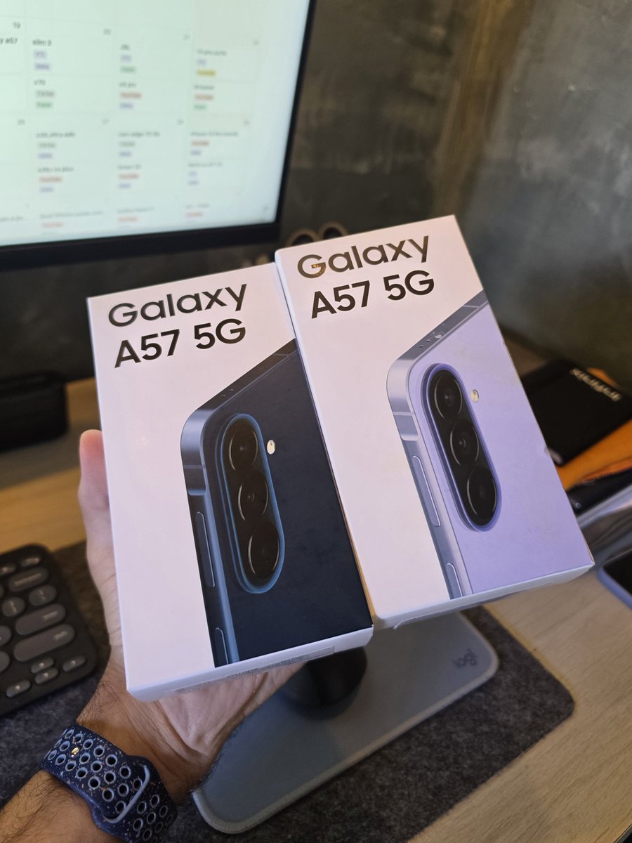 ogustacordeiro's tweet photo. Galaxy A57 x 2 🙃 https://t.co/qwFfbneqY1