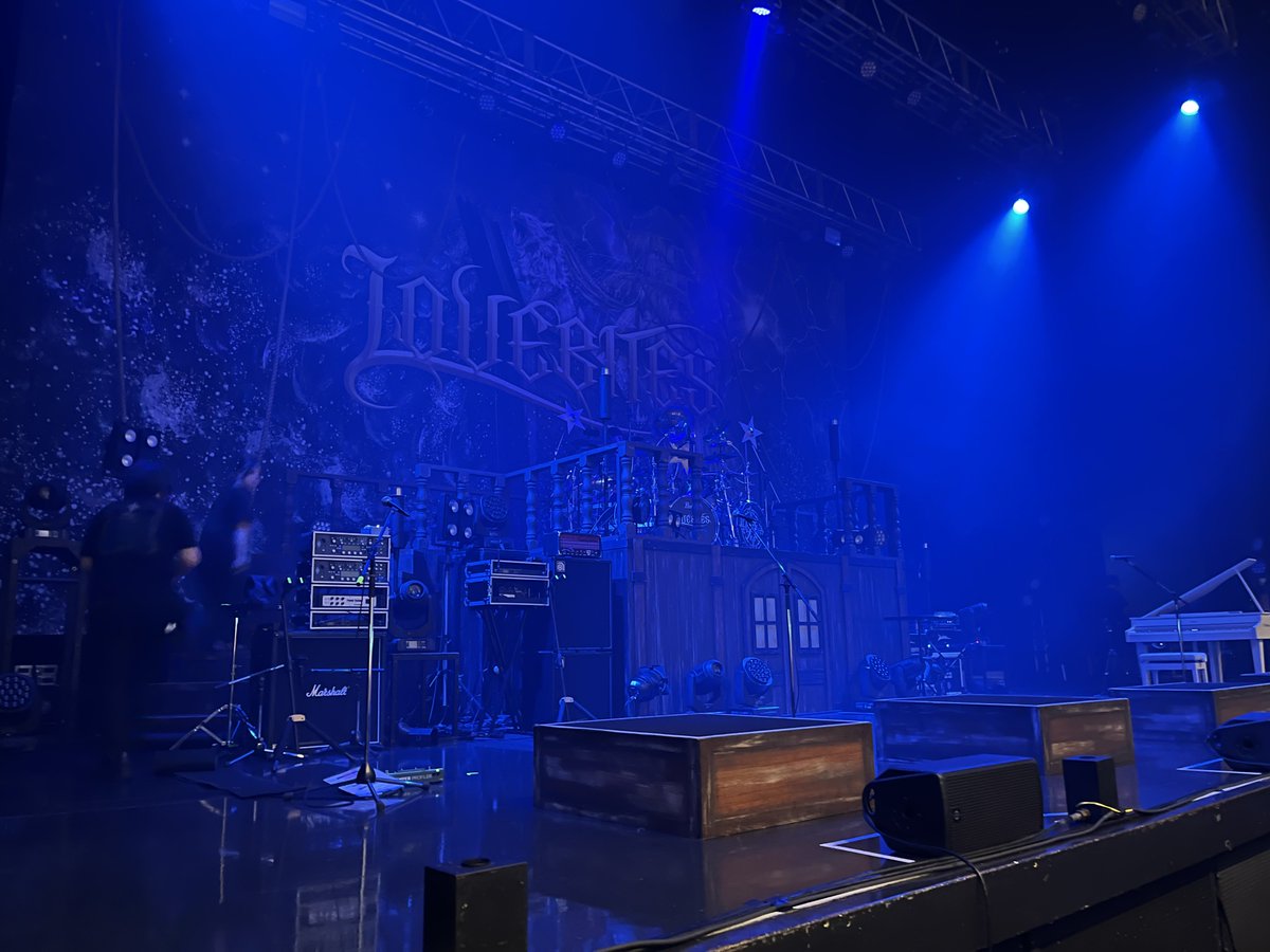 Hyt_Lovebites's tweet photo. ツアーファイナル参戦♪
運良く下手2列目でした🙌
最新が最強を体現して魅せてくれるLOVEBITES✨あらためて奇跡のメンバーが集結したスーパーバンドだなって！
出会えた喜びにまた胸が熱くなった感動ライブでした😭
オーディエンスもパワーアップしていますね💪😁あの一体感最高❤️‍🔥
 #LOVEBITES https://t.co/NCTLSuQenX