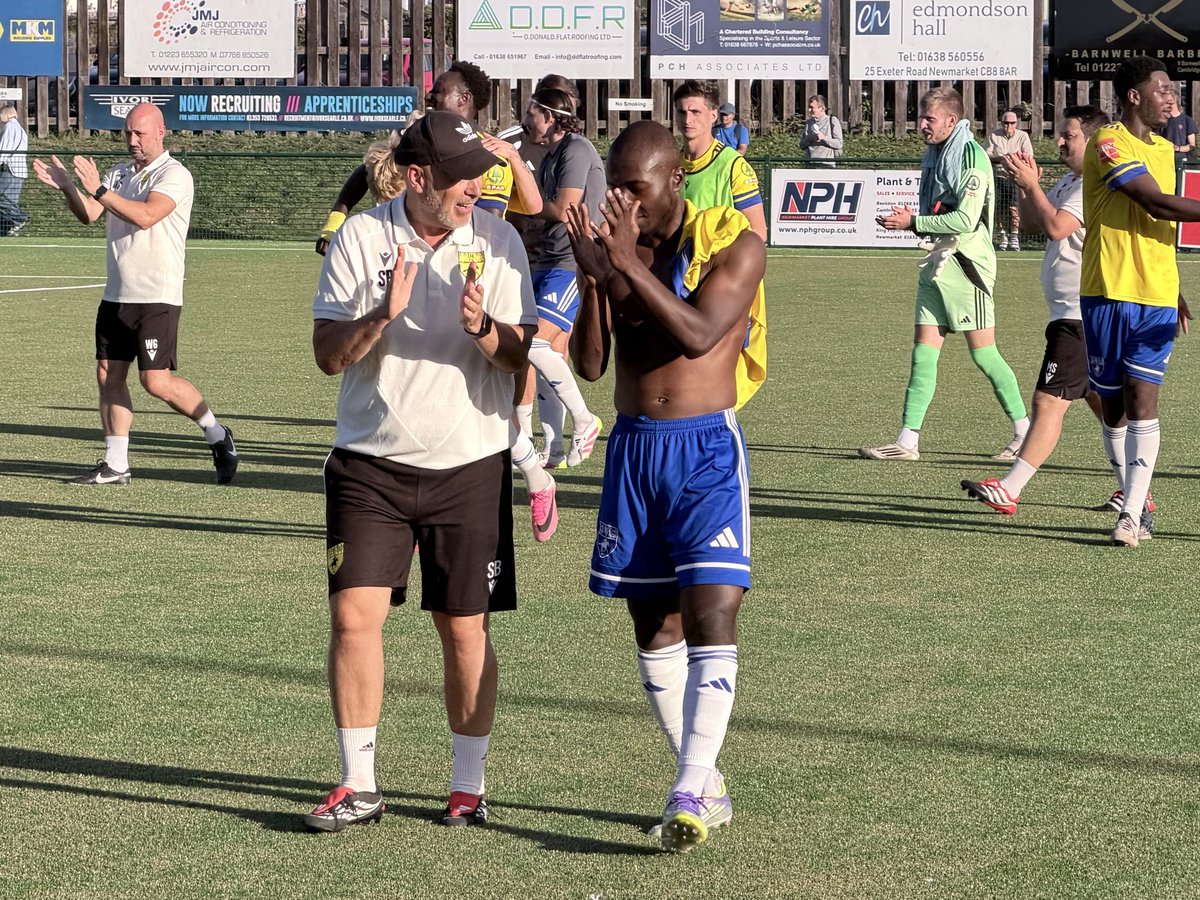 davidtrnr1's tweet photo. @NewmarketTownFC prosper against a very game playing step 3 side @LeightonTownFC . The jockeys played With β€οΈ and pure grit to win 2-1 in the #FAVASE to the victors the spoils #UTJ π β½οΈβ½οΈππππππππππππππ https://t.co/gxRl9XOovX