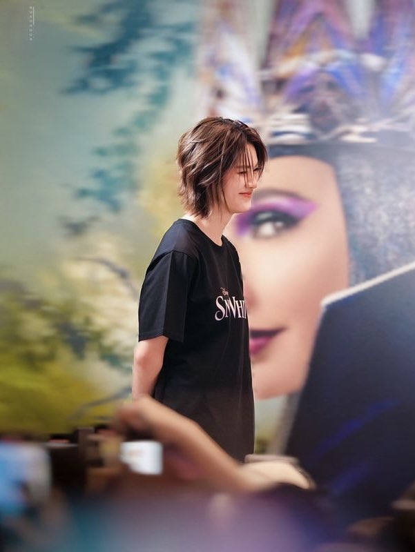DreamerYeansone's tweet photo. ถ้ามองหาบอนนี่ไม่เจอ ให้มองตามสายตาพี่มี่ แล้วจะเจอบอนนี่ทันที https://t.co/7CiFxV2bcc