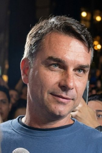 DemocraciaBR_Ja's tweet photo. 🚨REVIRAVOLTA: Após decisão do Governo Lula de Proibir Bets, vários influenciadores se revoltam e declaram voto em Flávio Bolsonaro https://t.co/8vlvUqftUa
