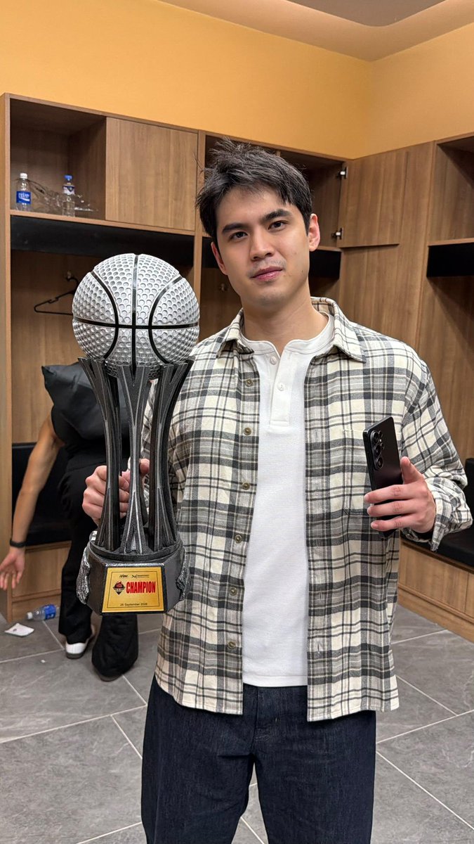 emiliobuddies_'s tweet photo. Winning smiles all around! 🏆😁💙

Congrats, @emiliobdaez and Team Third Floor! You guys did it! 💪🎉

@bidasaarena l #BidaSaArena https://t.co/xVB75Nm68b