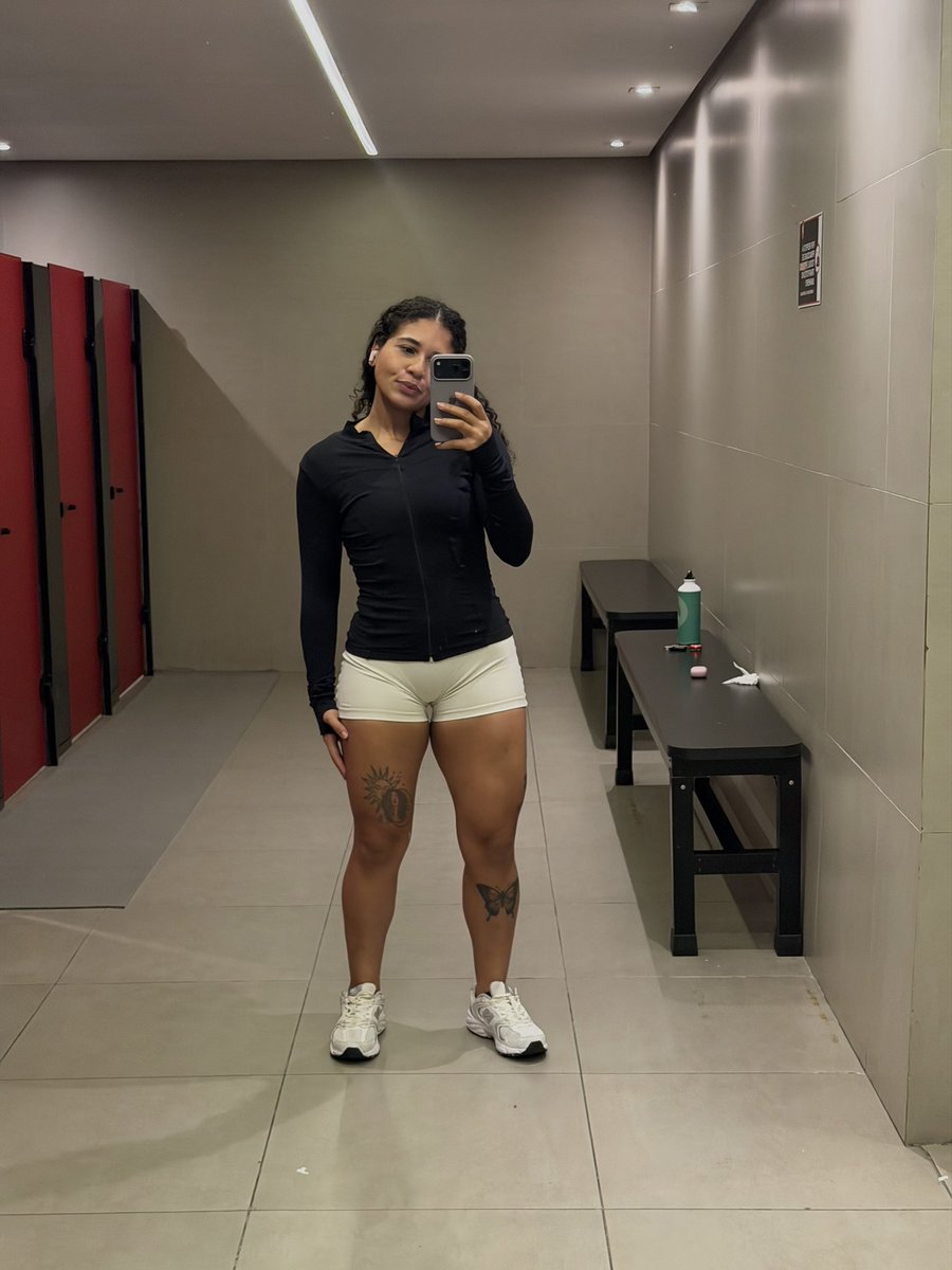 jaquespov's tweet photo. dito isso da fato essa lapa de quadriceps merece curtidas https://t.co/8EKwkQdgyT