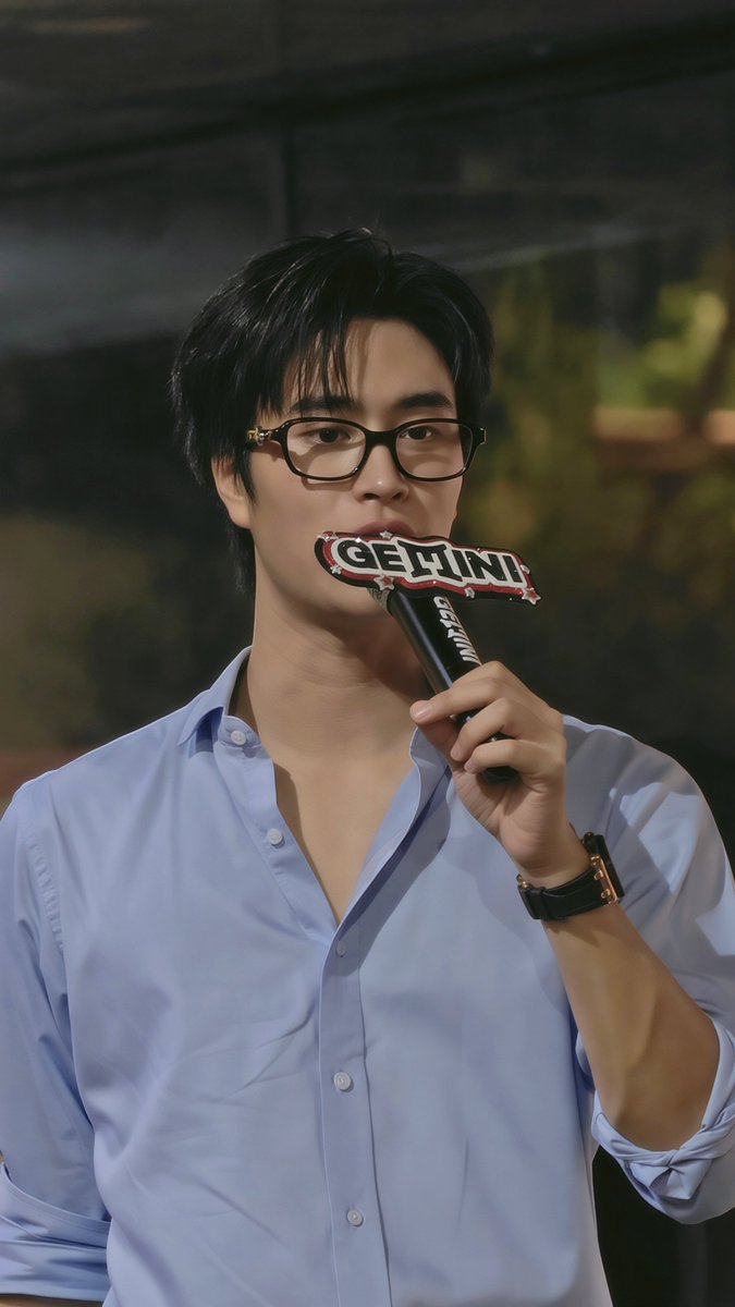 twentynine35's tweet photo. คิดถึงแว่นว่ะ 😎 https://t.co/GLouXXgqZx