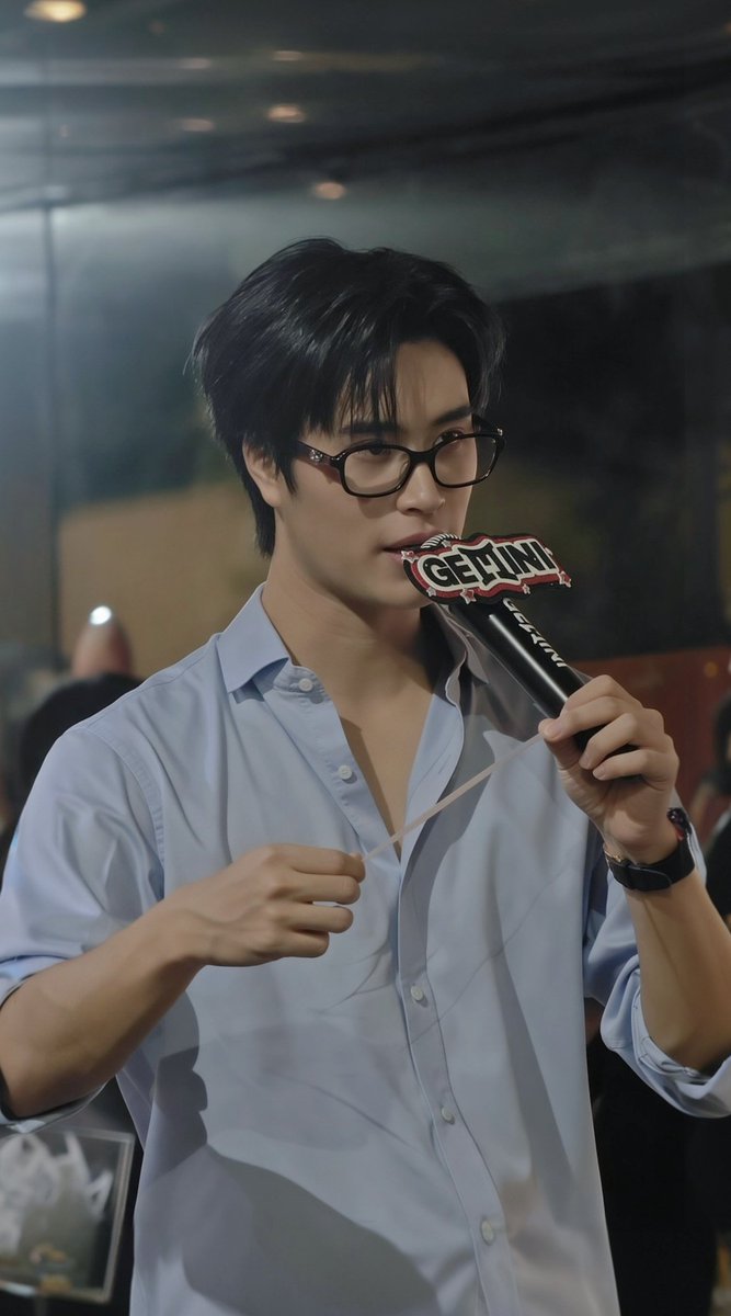 twentynine35's tweet photo. คิดถึงแว่นว่ะ 😎 https://t.co/GLouXXgqZx