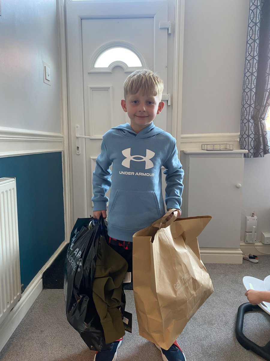 JakeMoulton4's tweet photo. 7 years old. Shopping for a pair of trainers… 500£ later we’re home 👀😭 https://t.co/Je0meT3eCy