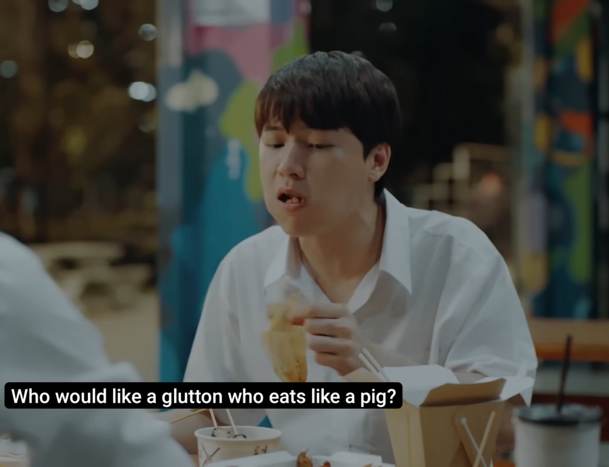 prettyyygawin's tweet photo. kawi: who would like a glutton who eats like a pig?
pisaeng: *makes heart eyes and falls in love*
#KristPerawat
#GawinCaskey
#BeMyFavorite https://t.co/t2BorNZgPt