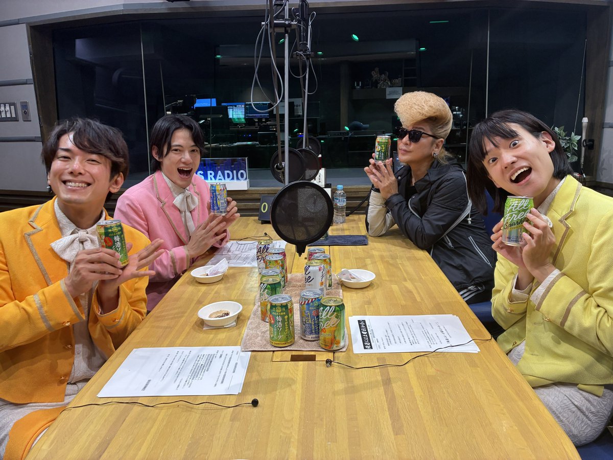 ore_tbsr's tweet photo. #モナキ (@monaki_official )のおヨネさん、じんさん、ケンケンさん御出演ありがとうございました！

#氣志團万博2026 を前に貴重な初共演の時間となりました！
是非当日ケータリングも楽しみにしていて下さい🍜🧄🍺#俺達には土曜日しかない https://t.co/9XRIAmKwA0