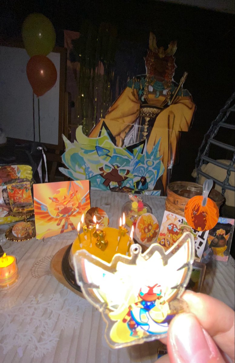 starunecc's tweet photo. HAPPY 3RD ANNIVERSARY #GOLDENCHEESECOOKIE !!! WE ALL LOVE YOU🧡🧡🧡  (pls ignore how bad ts looks I could’ve done better ik😭😭💔💔) https://t.co/L2oIAyJO4Q