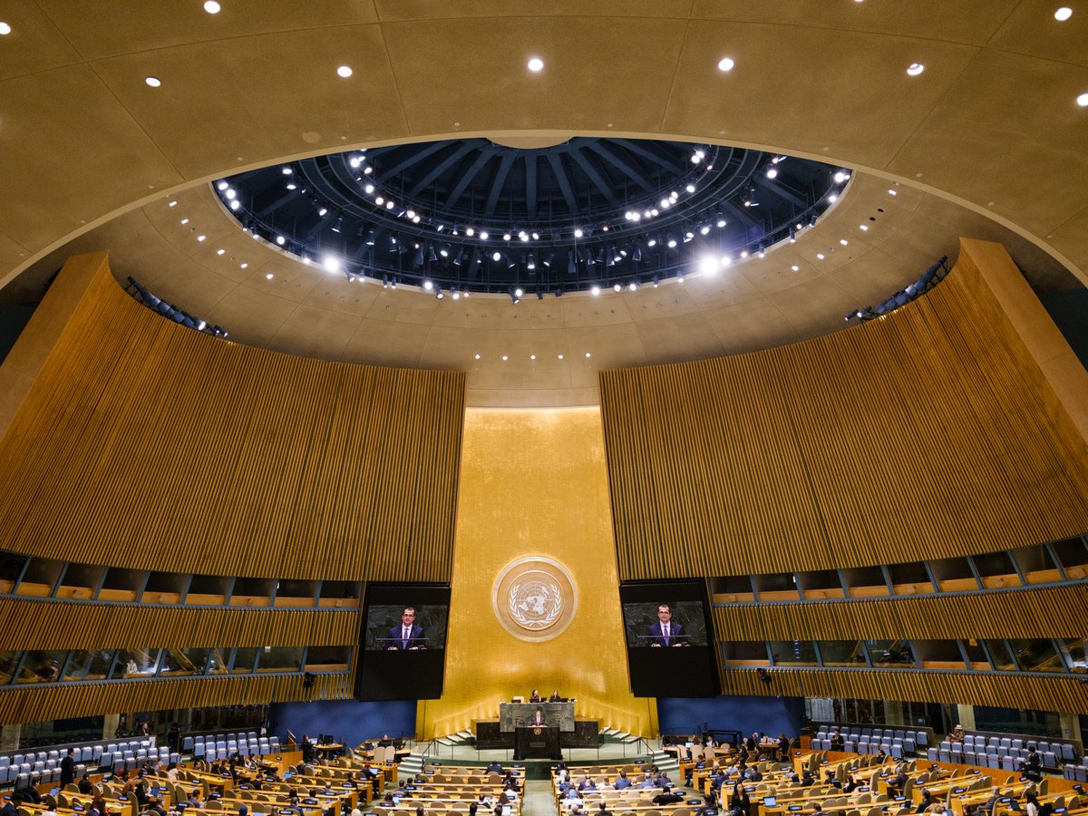 GuvernulRMD's tweet photo. 🇲🇩 Prime Minister @Vasile_Tofan delivered his speech at the UN General Assembly, highlighting Moldova’s determination to shape its own future:

“Moldova has made its choice: to be free, democratic, European and in control of its own future.” https://t.co/Ra258ryacw