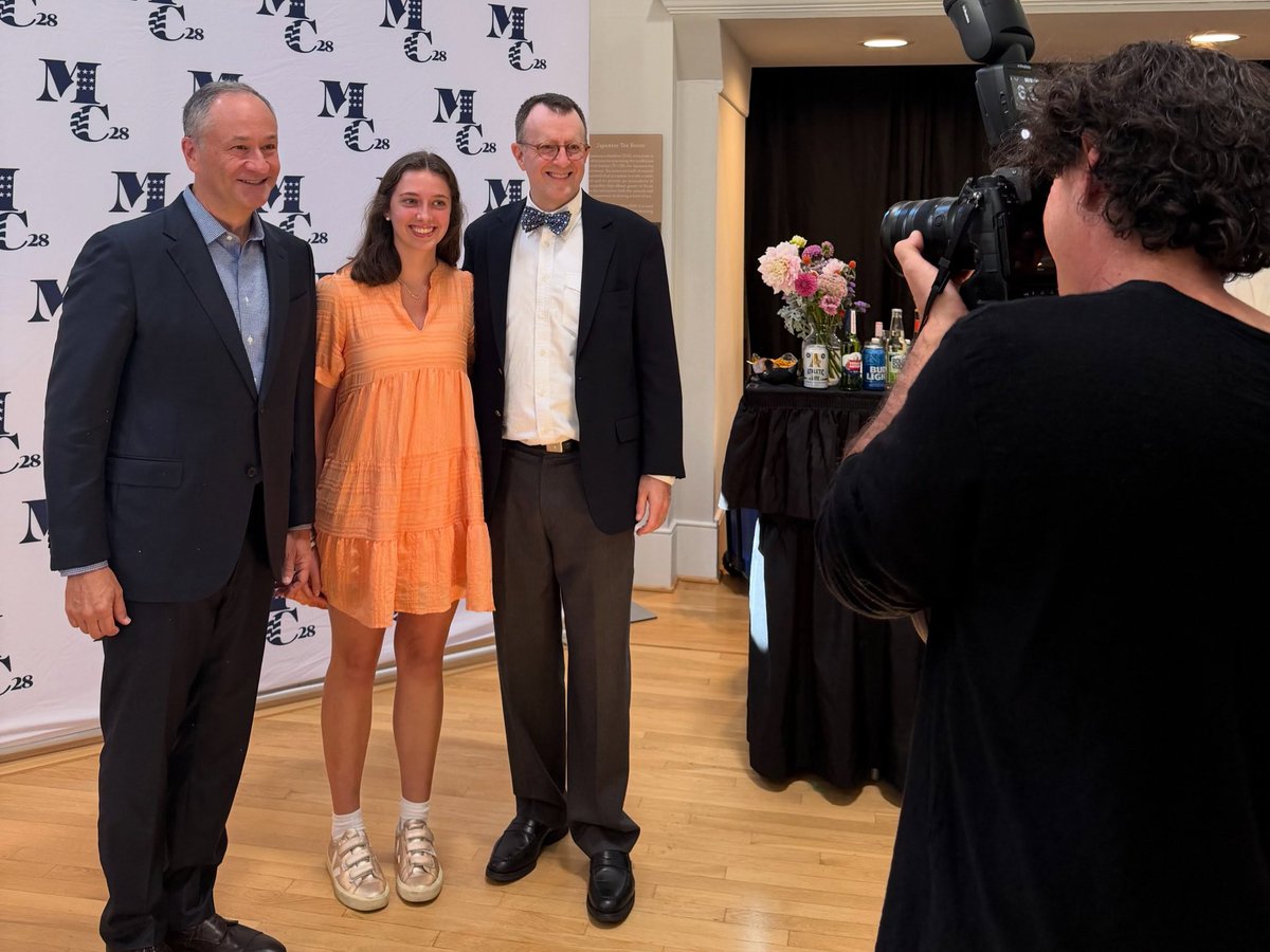 archivekamala's tweet photo. Yesterday, Washington and Lee University’s Mock Convention hosted @DouglasEmhoff for its Young Alumni Weekend.

Doug participated in a fireside chat where he talked about his work in law and advocacy, his time with the Biden-Harris Administration, and life beyond.

📸: wluwashterm