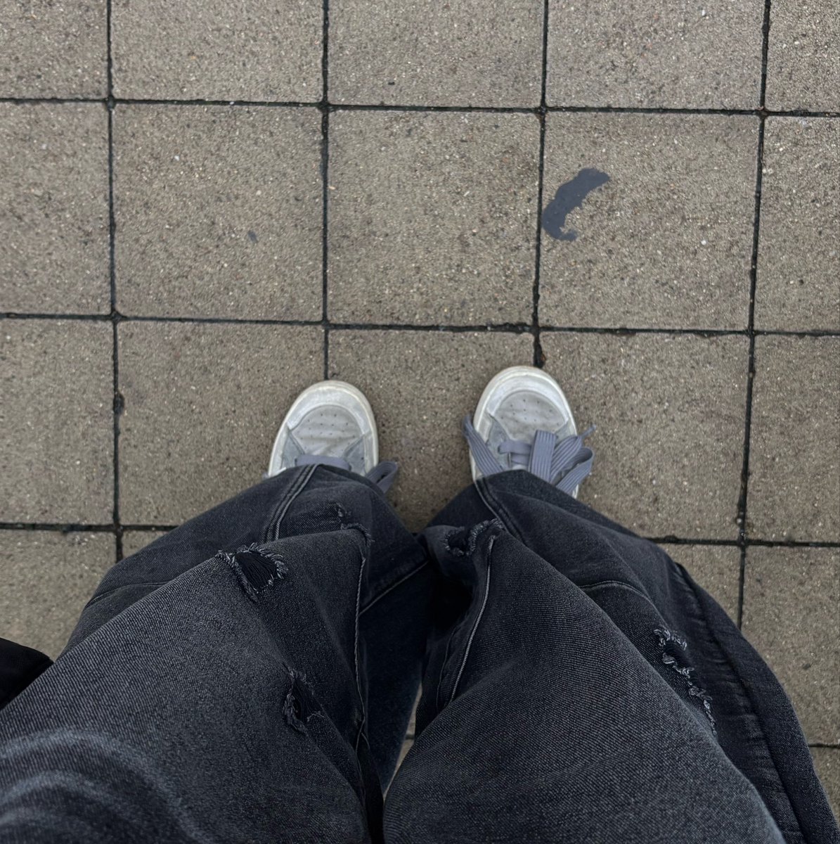 prthxsnt's tweet photo. cold, tired, gym evenings- i missed it https://t.co/Y8SEQ6M7Cx