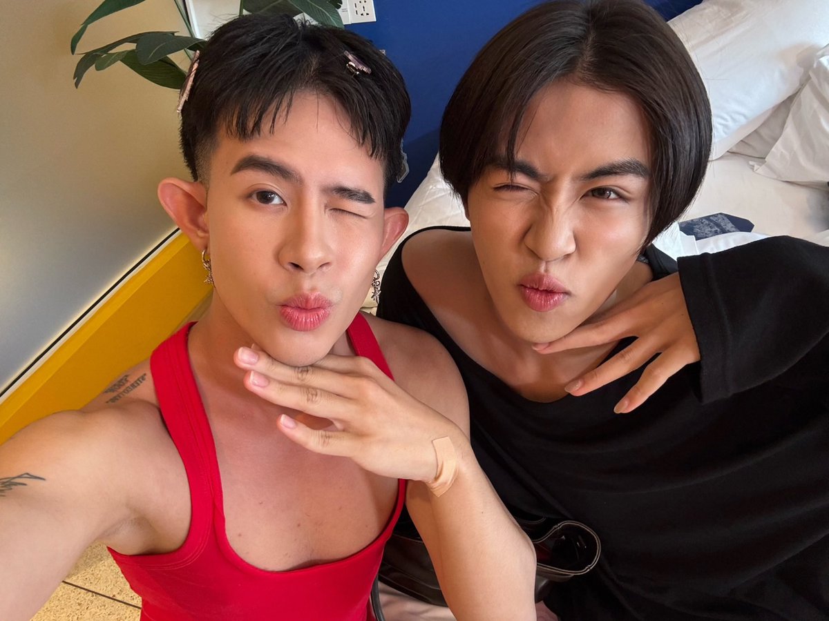 theshortgunn's tweet photo. I’m officially married! แต่งละค๊าฟฟฟ
@apowachirakon @Hannahrsb 
#Gelboy2FinalEp #Gelboy2 https://t.co/dR6lXQf4pl