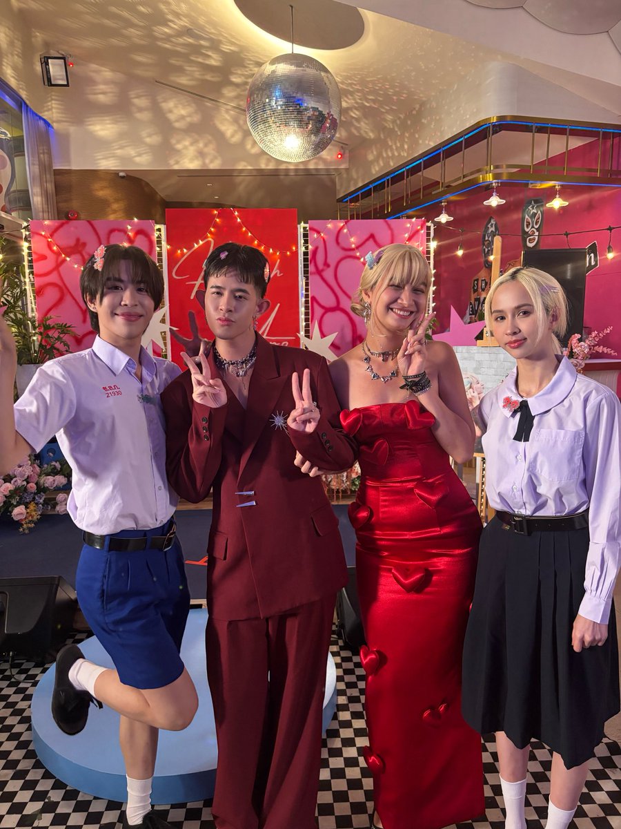 theshortgunn's tweet photo. I’m officially married! แต่งละค๊าฟฟฟ
@apowachirakon @Hannahrsb 
#Gelboy2FinalEp #Gelboy2 https://t.co/dR6lXQf4pl
