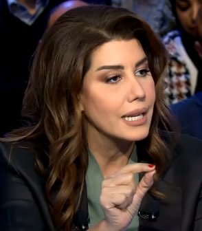 helo1466387's tweet photo. انو بولا عكروتيان ليش عا طول بالاعلام وبمجلس النواب ووين ما كان بتتهم اللي بهاجمها بالذكورية انو الدكورة  بشو مزعلينك مع إنك مزوجة مرتين مظبوطين وما منعرف كم مرة من ورا الحيط يعني بتعشقي الدكر وقبل ما تردي بعرف اعضائك التناسلية ملكك 🤣🤣🤣🤣🤣 https://t.co/RGblRP4K6x