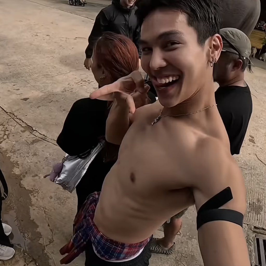 14febyr's tweet photo. พวกเมะขี้แกล้ง ชอบแซวลูกเรามากอ่ะ ทำงี้ให้แม่มาสู่ขอเลยนะ https://t.co/6RuWiVRoN0