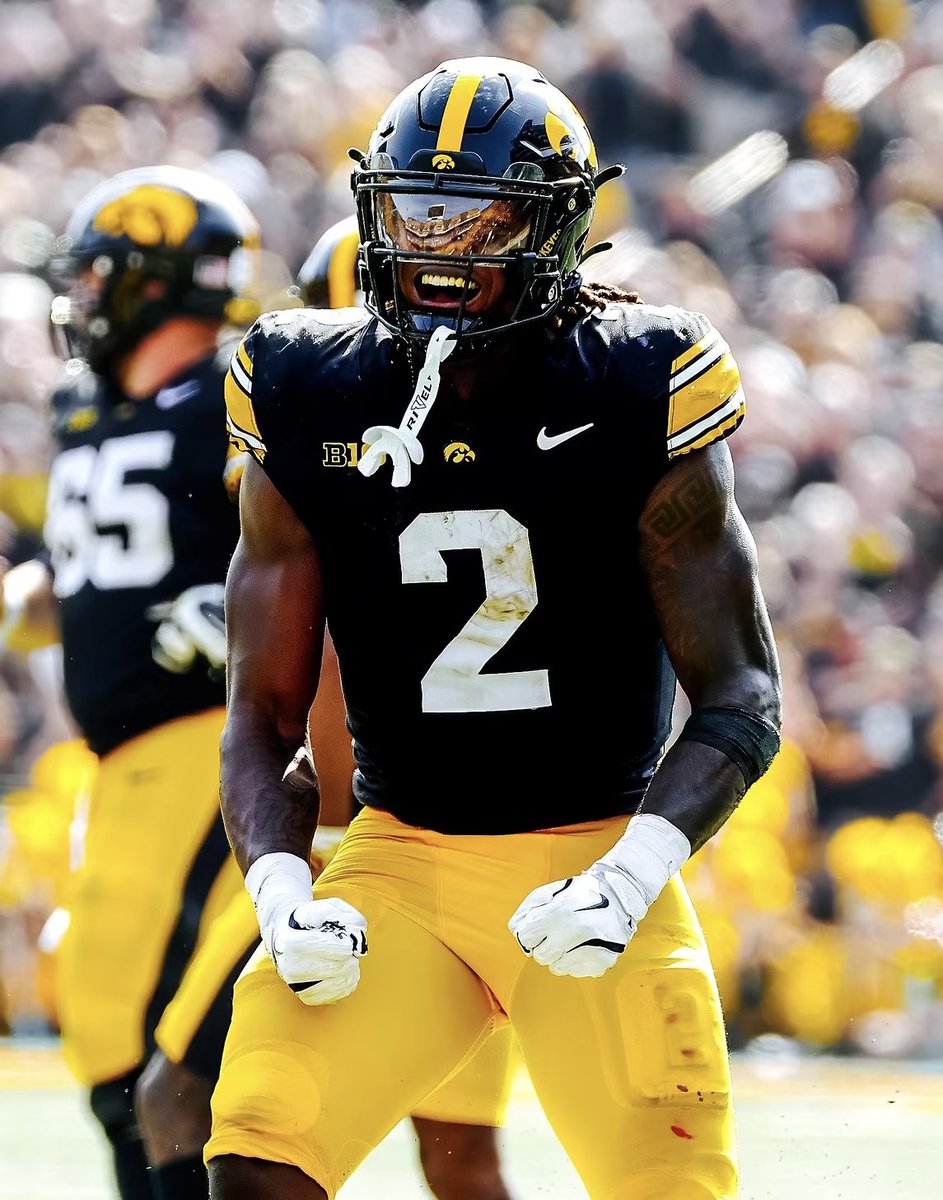 Britton_Brown1's tweet photo. After a great conversation with @TylerBarnesIOWA Iam extremely blessed to receive my third d1 offer from! @TheIowaHawkeyes #GOHAWKEYES 

@Coach_B10 @BJ43653801 https://t.co/mgQA5lwaFt