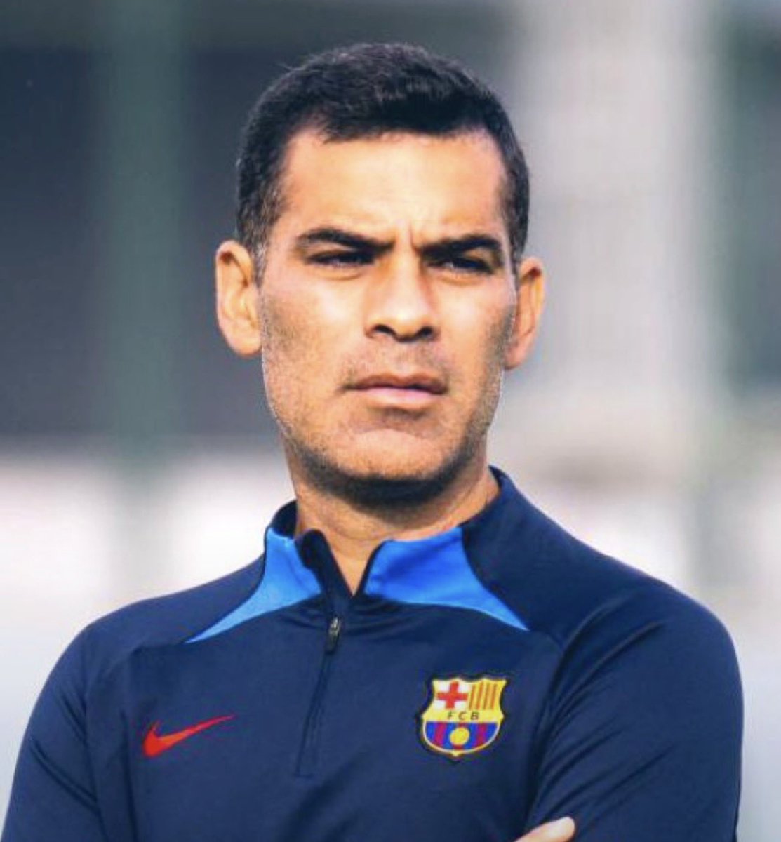 joserra_espn's tweet photo. “QUIERO JUGAR COMO EL BARÇA… PERO NO HAY MATERIA PRIMA”

Declaró Rafa Márquez antes de su debut con la Selección. 
Todos sabemos porque no se dan esos jugadores aquí… un fútbol de papel menejado para satisfacer intereses particulares de dueños… NADA MÁS https://t.co/Znvn6NxBZS