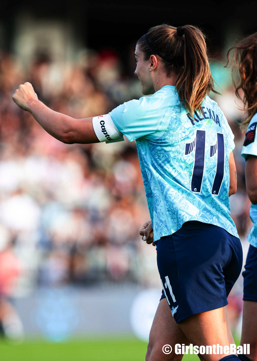 GirlsontheBall tweet picture