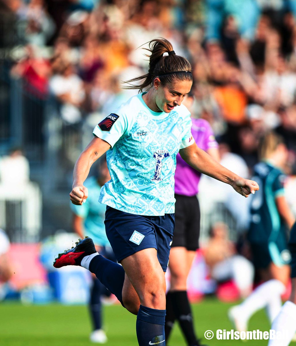 GirlsontheBall tweet picture