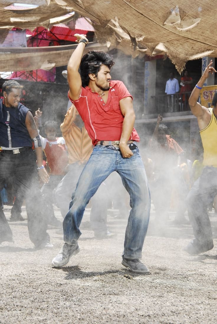malli_0809's tweet photo. Aa rawness, aa attitude… debut lone something different

19 years back oka face vachindhi. 
Migatha story... History....
#19YearsOfRamCharanReign
#19YearsForChirutha #RamCharan https://t.co/dYEbUAHMv0