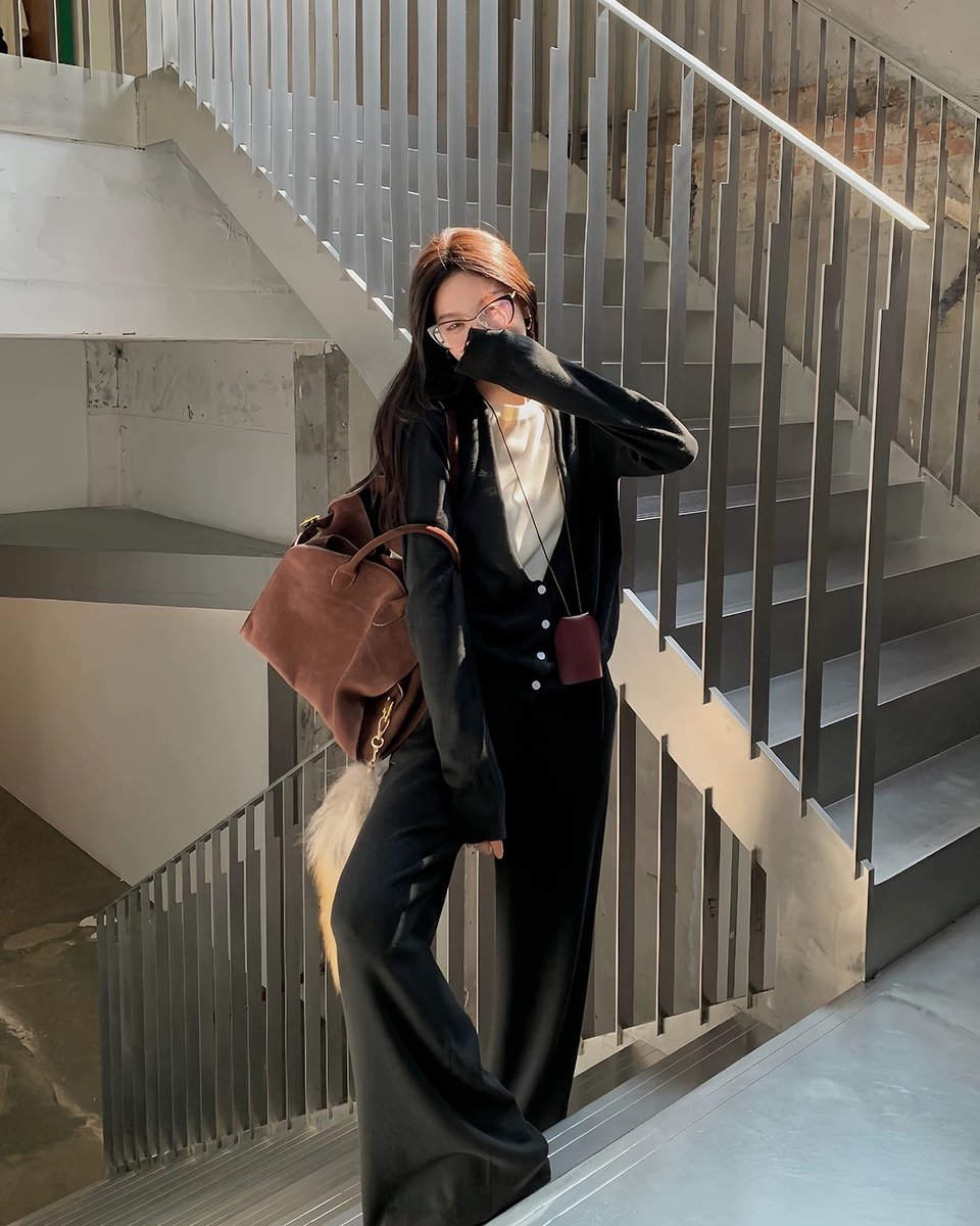Isabel_realL's tweet photo. 君の笑顔を見ると、つい時間を忘れちゃうんだよね。結構大事なことだと思うんだ。 👇
yuJt https://t.co/WsbI0KnCFQ