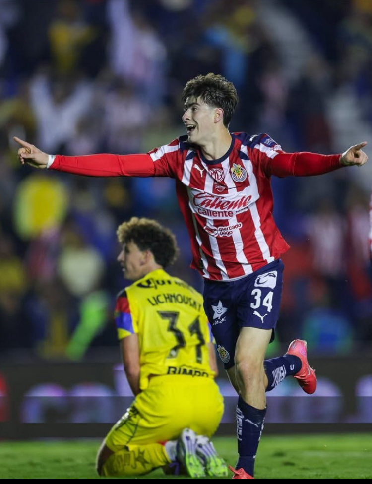Sebasti00118493's tweet photo. @PachecoGud58255 @Roberto98685541 @Chivas Y por qué tener la foto de tu padre? https://t.co/fums22GgBH