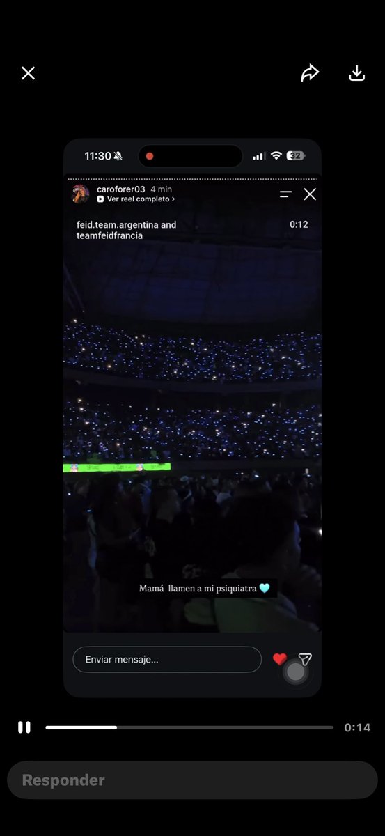 IsidroSand60040's tweet photo. Que puedo decir de esto sé que no están juntos pero tienen tantas cosas en común  están como conectados . Aunque ya no estén y feid en la canción pide lo que quieras mami con luces azules, y un regalito una foto de feid sin camiseta jsjs https://t.co/poKVK5OqOt