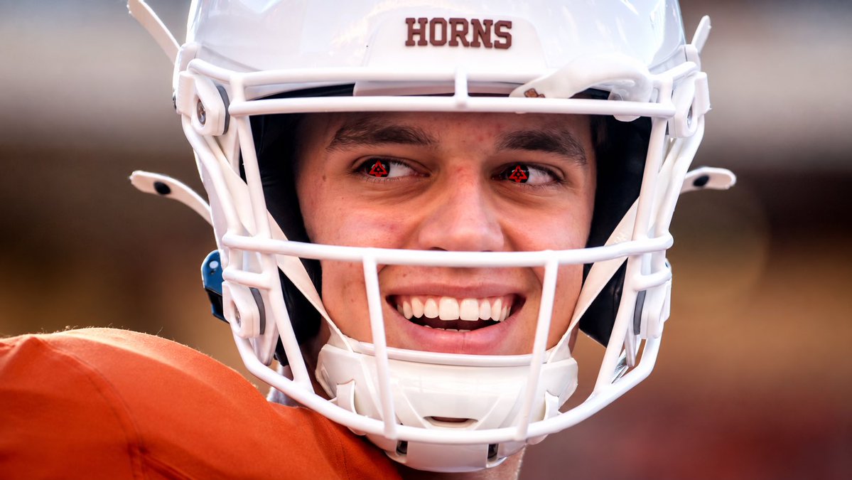 Underdog's tweet photo. Arch Manning since he unlocked his Manning gene after beating Ohio State https://t.co/bZJYaIxS55