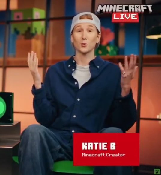 gr63site's tweet photo. katie b 😭😭😭😭 minecraft creator 😭😭 https://t.co/phL6qVUG4W
