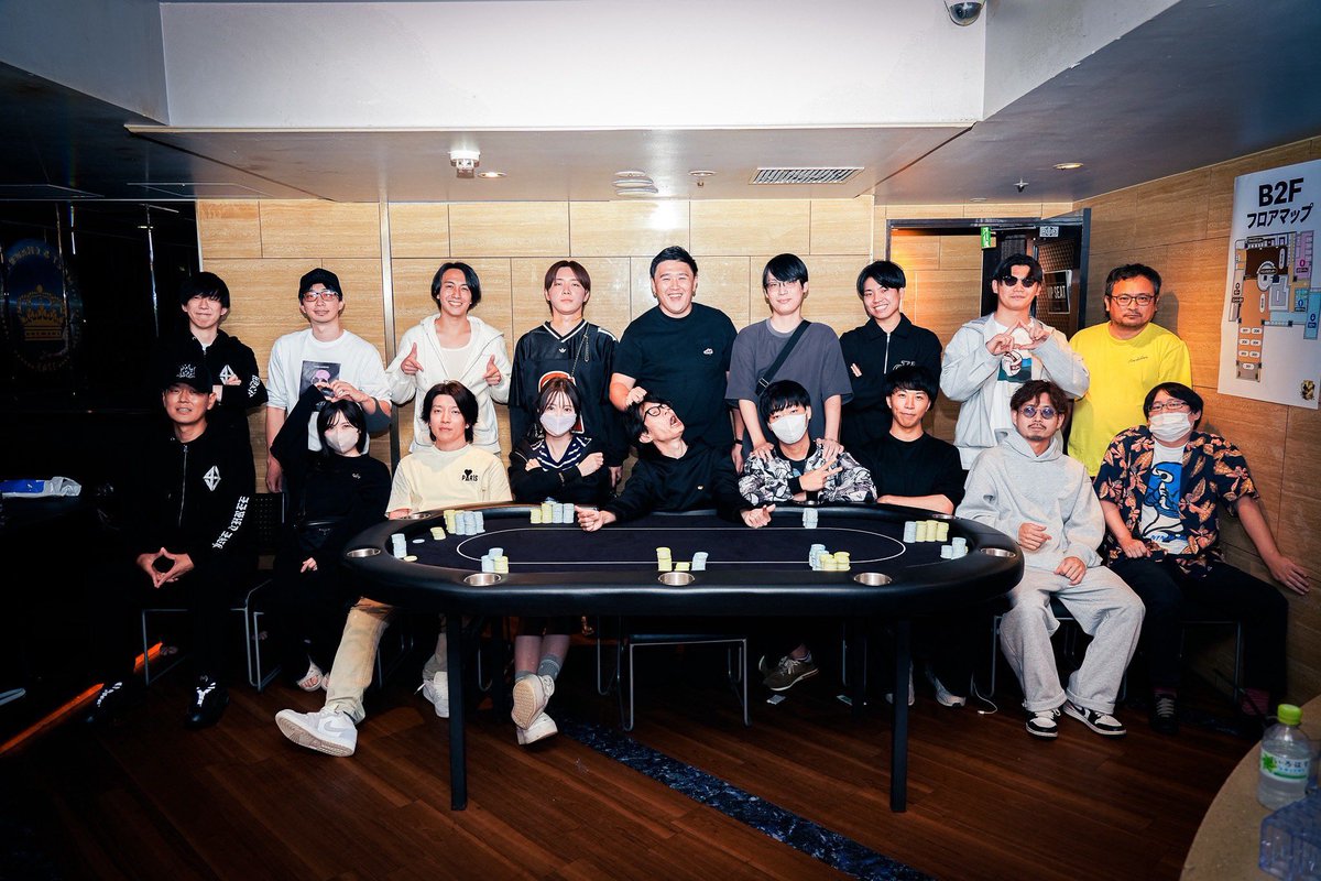 isobe_poker's tweet photo. バロばんは。
KOPタッグに兄貴と出場し4位入賞。
ファーストハンド84oで無許可スクイーズしたら殴られました。

その後「これレイズしていい？」を何度も止めてもらい感謝感謝。
1人だったら7回は飛んでたな。

非常に楽しい1日でした。

名古屋勢ナイスラン。
全部俺のおかげ。 https://t.co/WQhaTR0QF7